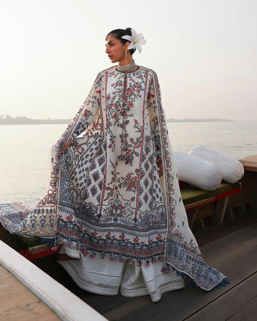 Luxury Pakistani Lawn Suit - Embroidered 3 Piece Collection Buy Luxury Pakistani Lawn Suits online – 3-Piece Embroidery Suit